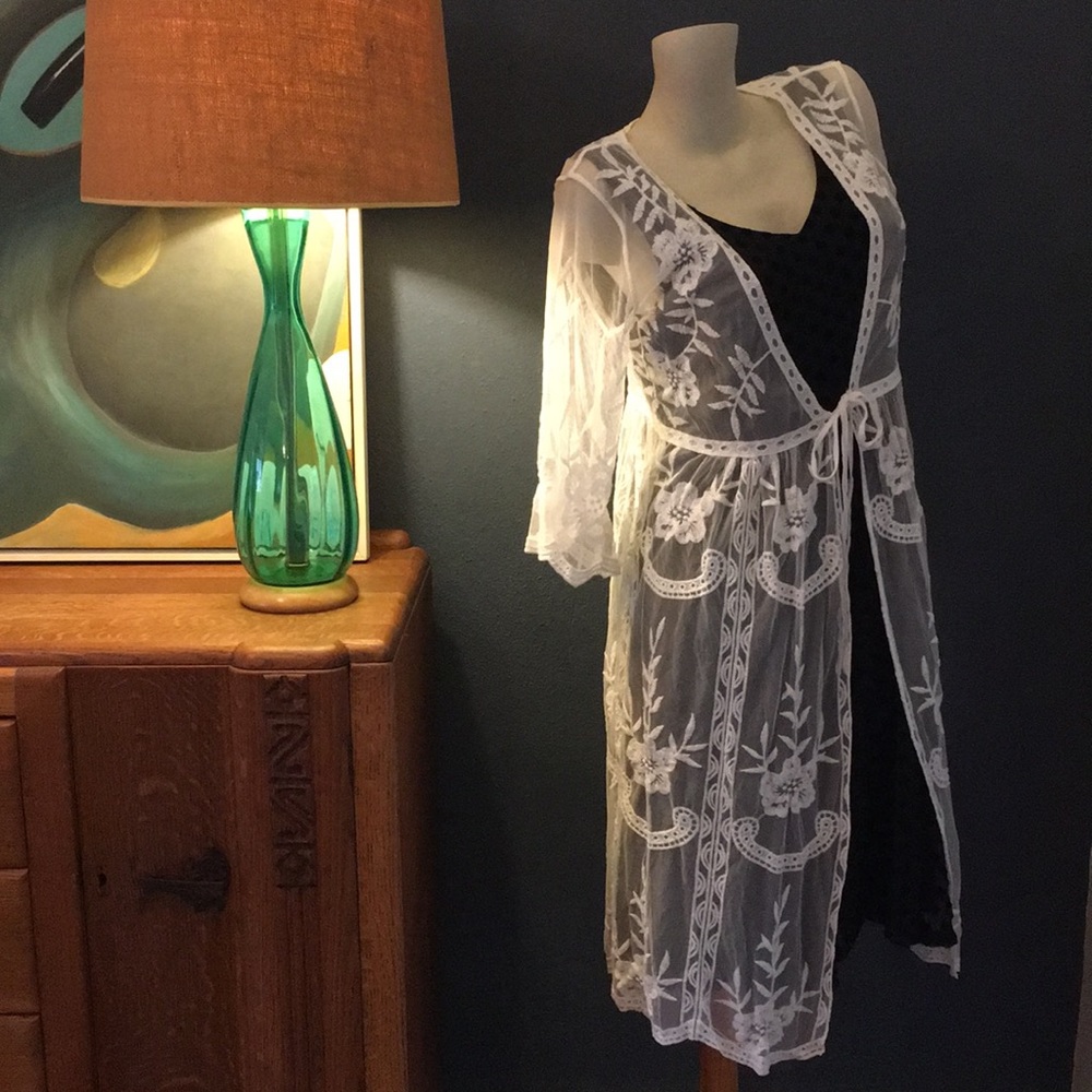 Lace Kimono - Picture 7 of 7